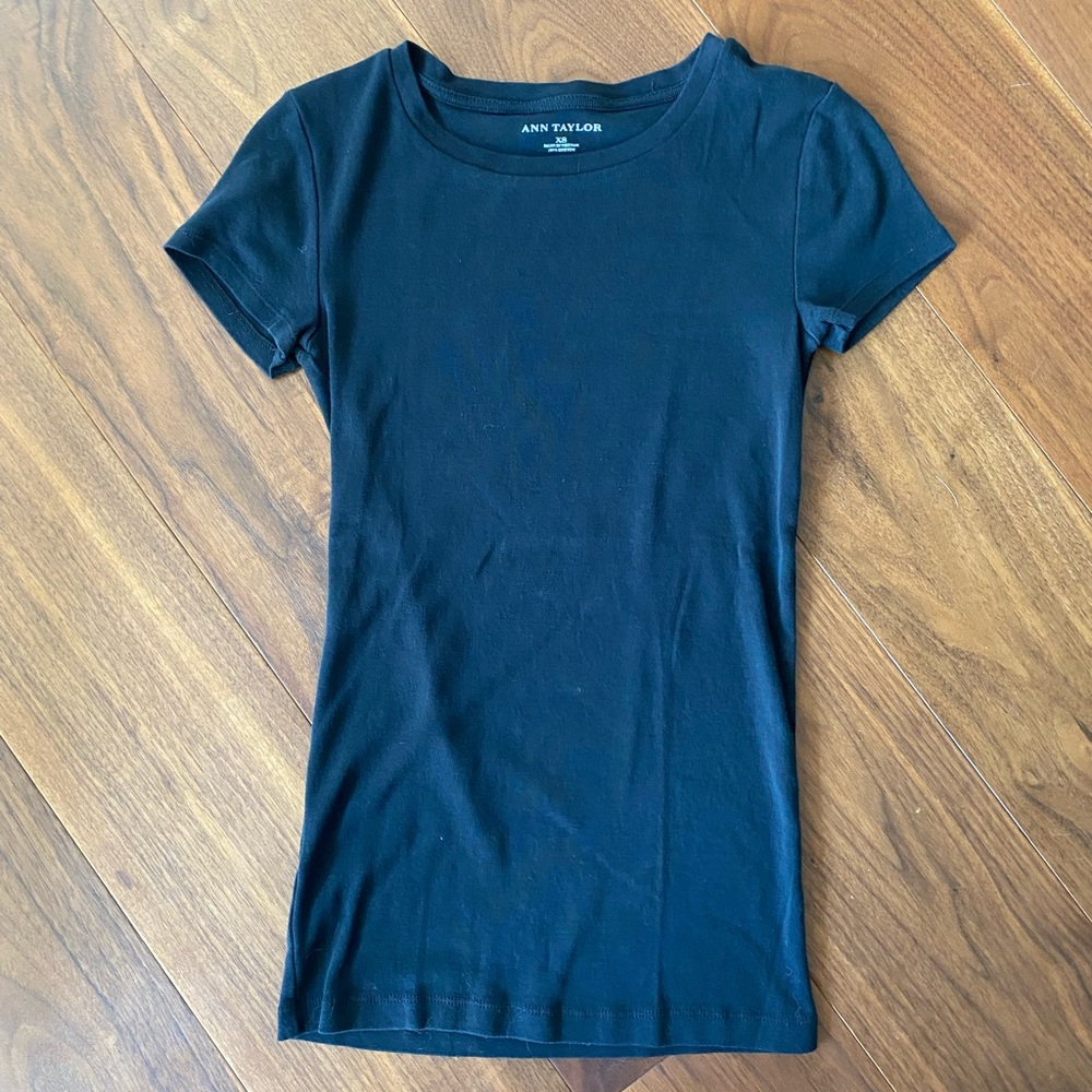 [Ann Taylor] Black Crewneck Perfect Fit Tee with Short Sleeves